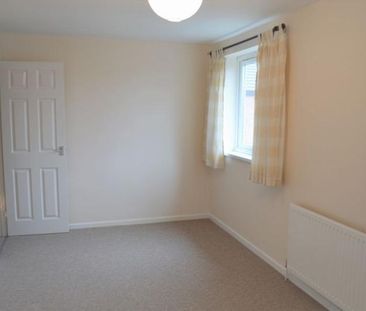 3 Bedroom Semi-Detached House For Rent - Photo 3