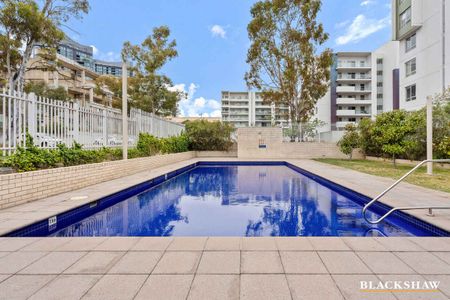 Belconnen Town Centre apartment - Photo 2
