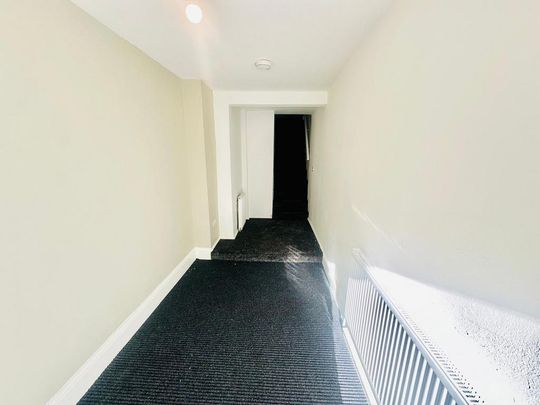 6 bedroom terraced house to rent - Photo 1