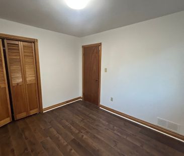 For Lease - 719 Keates Avenue Unit# Main, Oshawa, Ontario - Photo 4