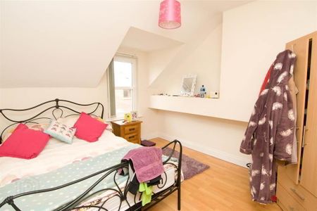 71 University Avenue, Belfast, BT7 1GX - Photo 5