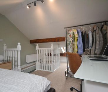 4 bedroom terraced house to rent - Photo 3