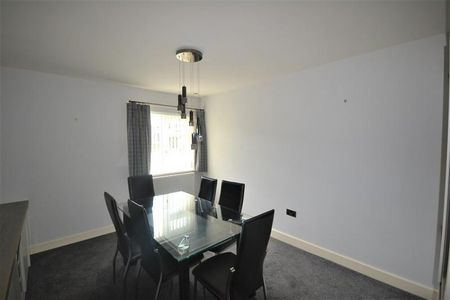 Windermere Drive, Alderley Edge - Photo 3