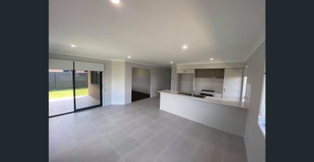 Stunning Four Bedroom Family Home - Photo 4