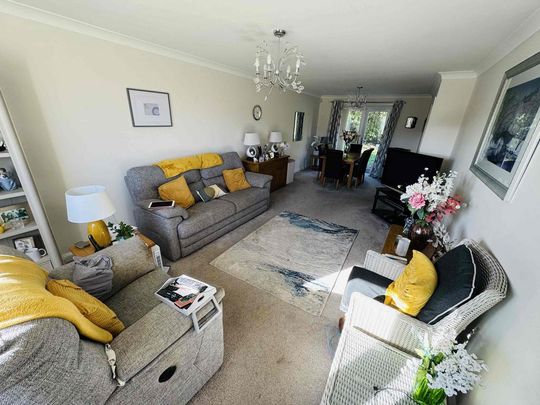 4 bedroom detached house to rent - Photo 1