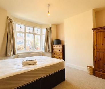 3 bedroom end of terrace house to rent - Photo 1