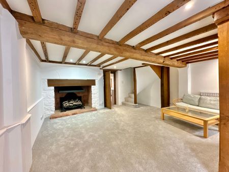 3 bedroom Three Bedroom Terraced House to rent - Photo 3