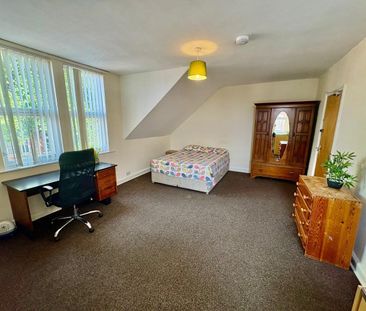 6 Bed Semi-Detached House, Lenton Boulevard, NG7 - Photo 3