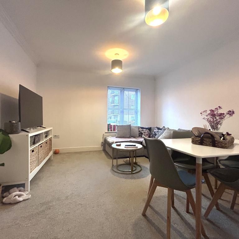 2 bedroom apartment to rent - Photo 1