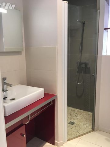 STUDIO - QUARTIER GRASLIN - SURFACE 28,25 M² - Photo 4