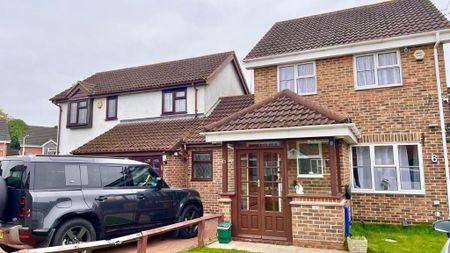 3 bedroom semi-detached house to rent - Photo 5