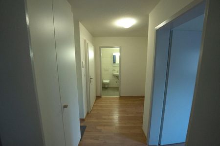 Gute Anbindung an das Stadtzentrum! - Photo 2
