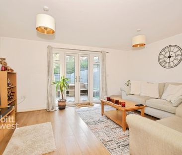 3 bedroom terraced house to rent - Photo 1