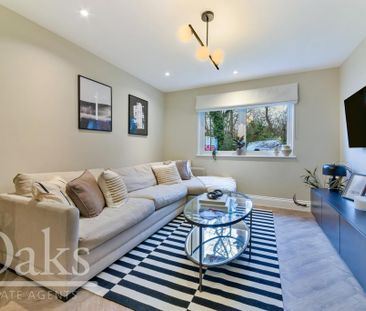 4 bedroom semi-detached house to rent - Photo 4