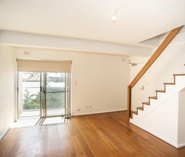 4/1 South Street, Henley Beach - Photo 1