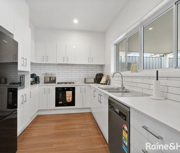 Low Maintenance, North Nowra Living. - Photo 3