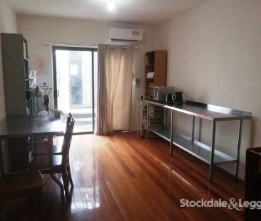“ROOMING HOUSE - Room 1 - Unfurnished Room” - Photo 5