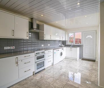 3 bedroom detached house to rent - Photo 6