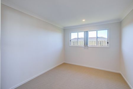 Family Friendly 4 Bedroom Home In Great Location - Photo 3