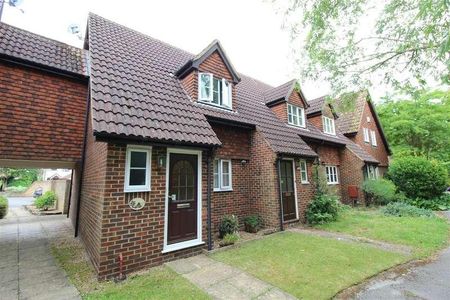 Willow Bank, Westfield, Woking, GU22 - Photo 3
