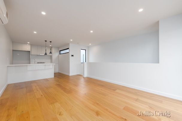 3/10 Davies Street, Brunswick - Photo 1