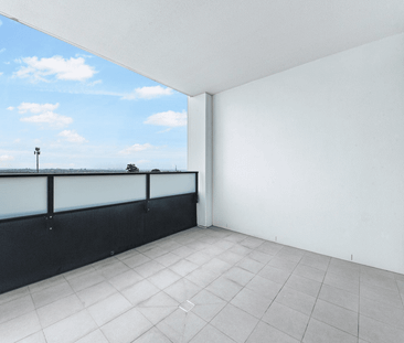 North Facing Spacious Apartment With City View - Photo 4