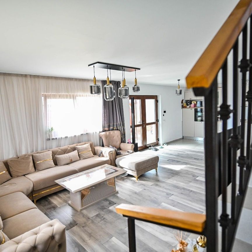 Casa mobilata si utilata Sanpetru - Fotografie 1