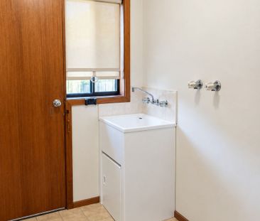 Spacious 2 Bedroom Unit - Photo 3