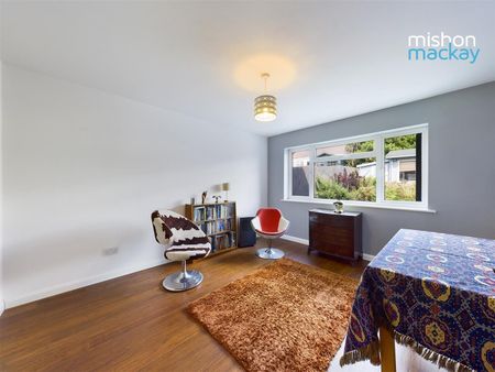 5 bedroom semi-detached house to rent - Photo 2