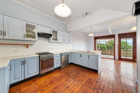 Spacious Family Home with Water Views - Photo 3