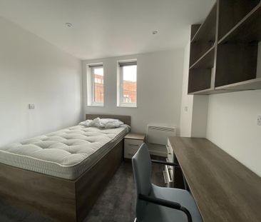 3 bedroom apartment to rent - Photo 2