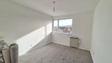 3 bedroom flat to rent - Photo 5