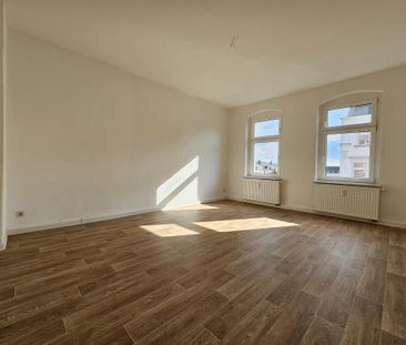 Save now for Christmas and receive a EUR 500 move-in bonus - Photo 1