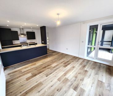 200 Stourbridge Road, Stourbridge, DY9 7BU - Photo 3