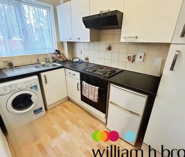 Moreland Court - Photo 2