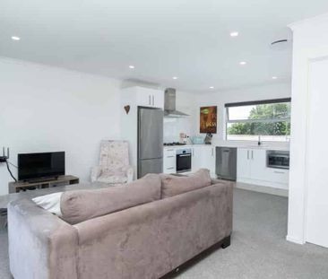 Modern Townhouse in Prime Location – Close to CBD, Hospitals & Hami... - Photo 3