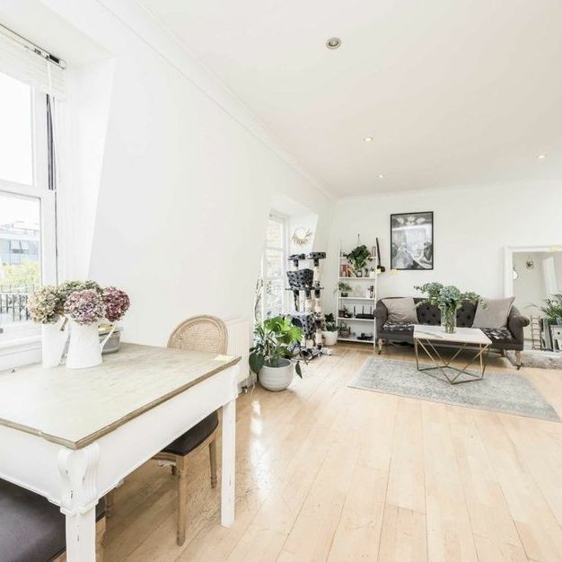 Nevern Square - Photo 1