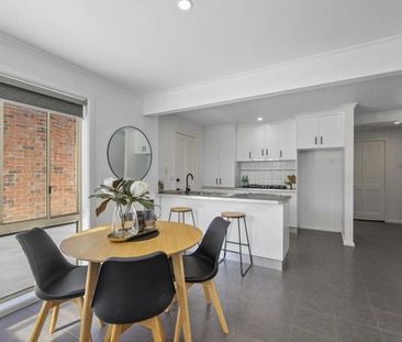 Unit 2/11 Little Clyde Street, Soldiers Hill - Photo 1