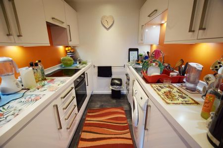 Pine Grange Bath Road, BH1, Bournemouth - Photo 2