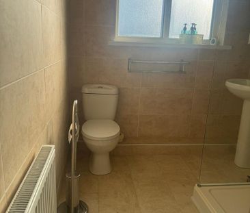 1 bedroom property to rent - Photo 5