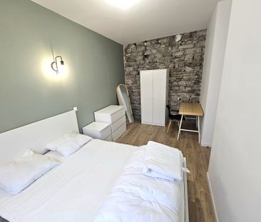 Location Appartement 3 pièces 66m² ST ETIENNE 42000 - Photo 2