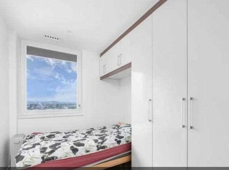 3 bedroom apartment to rent - Photo 3