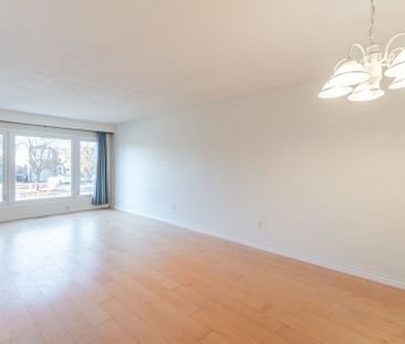 For Lease - 3301 Tallmast Crescent, Mississauga, Ontario - Photo 1