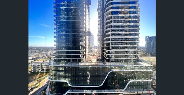 Fully Furnished Two Bedrooms + Study + All Bills Included! - Photo 1