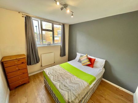 Room in a Shared Flat, Llandovery House, E14 - Photo 3