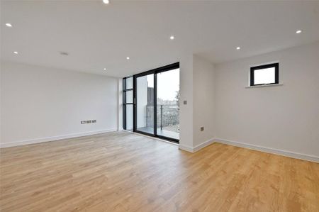 3 bedroom apartment to rent - Photo 2