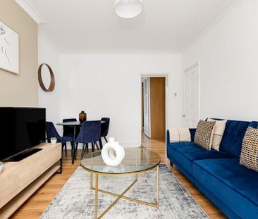 2 bedroom ground floor flat to rent - Photo 3