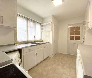 Barkham Road, Wokingham, Berkshire, RG41 - Photo 5