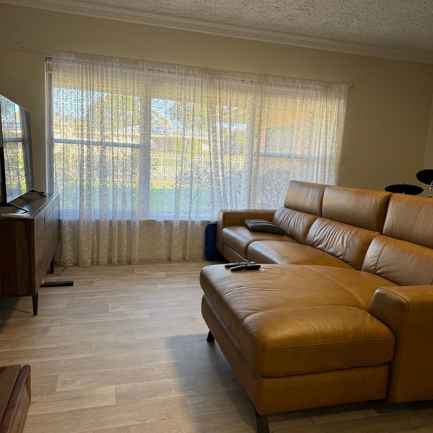 Athelstone - Photo 1