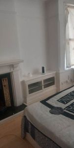 Room in a Shared House, Narborough Road, LE3 - Photo 3